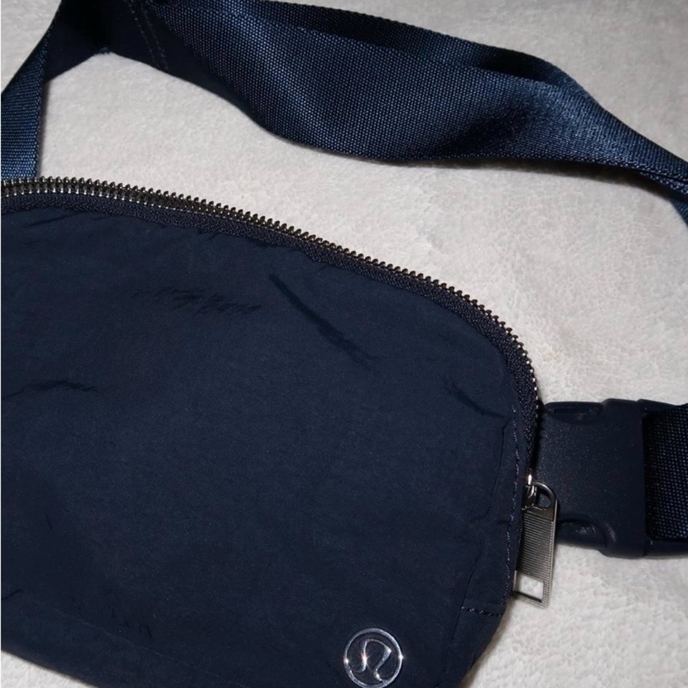 lululemon belt bag